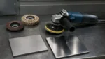 Winkelschleifer polieren und mattieren von Metalloberflaechen